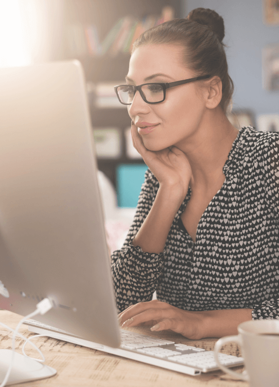 Businesswoman working at a Mac